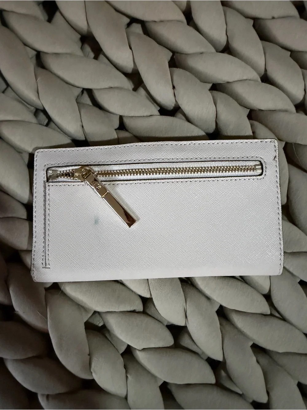 kate spade two-tone black and white zip wallet
